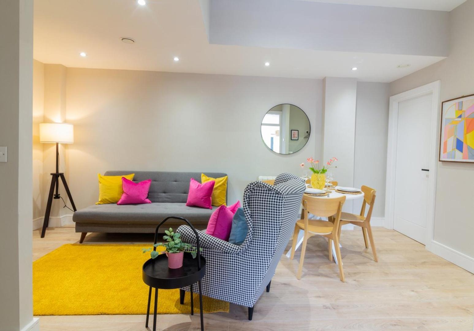 Guestready - Encantando O Apartamento 2Br No Newmarket Hall Dublin Dış mekan fotoğraf